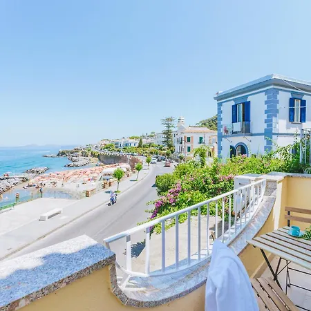 شقة The Mana Sea View ايسكيا